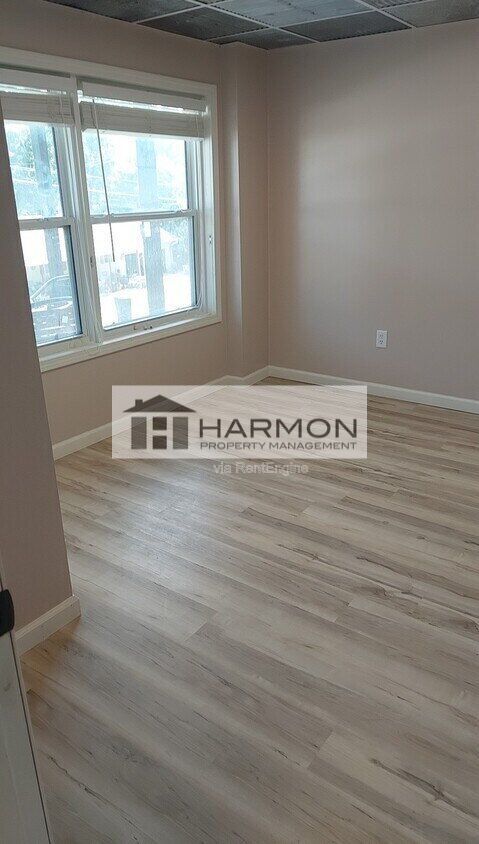 Building Photo - 170 Cherokee Dr