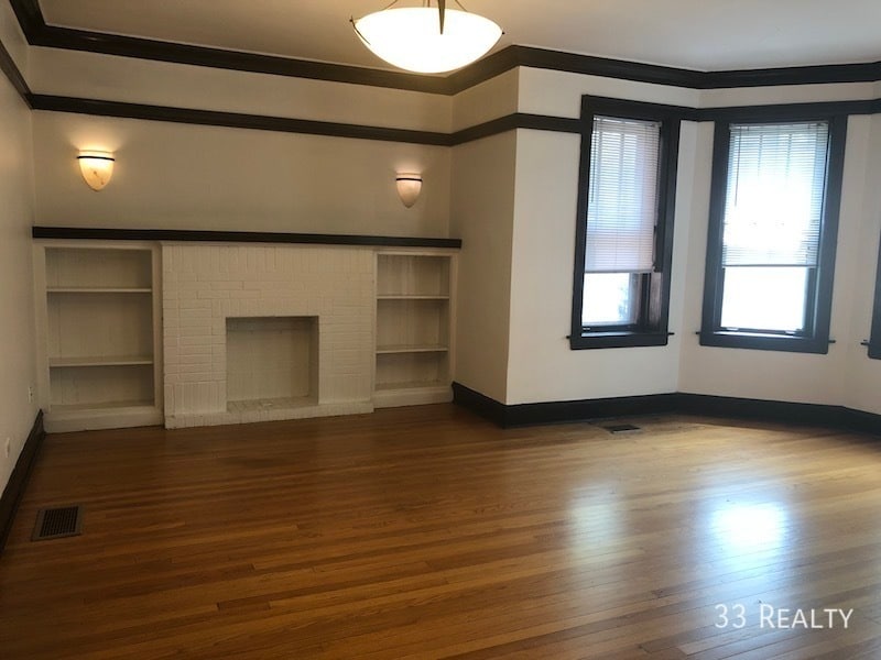 Primary Photo - Beautiful 3 Bed 2 Bath Apartment MAY 1