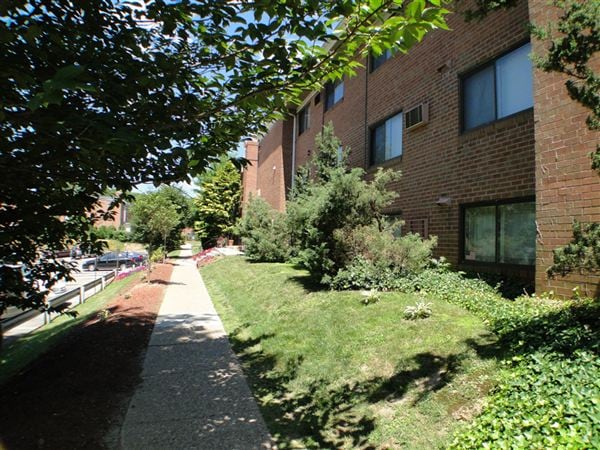Building Photo - 5115 Wissahickon Ave