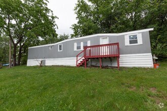 Building Photo - 30 Laurel Hill Ln