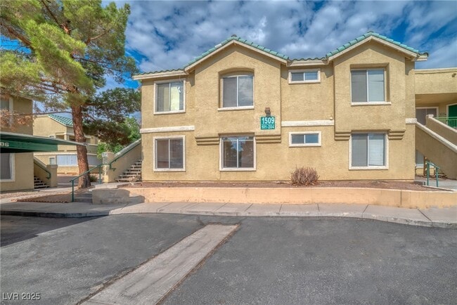 Foto del edificio - 1509 Linnbaker Ln