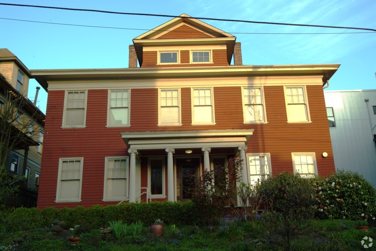 Building Photo - Belboy Apartments
