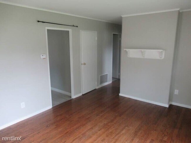 Building Photo - 3 br, 1 bath House - 180 Maple Drive