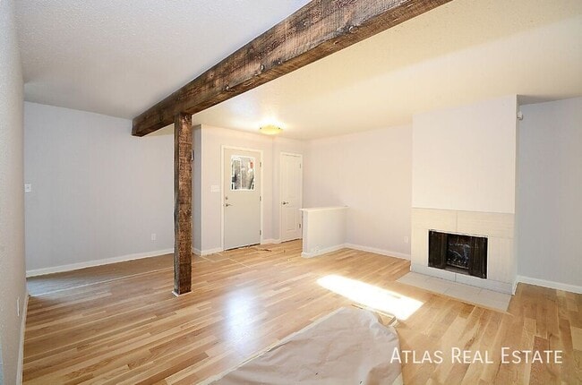 Building Photo - 4517 Driftwood Pl