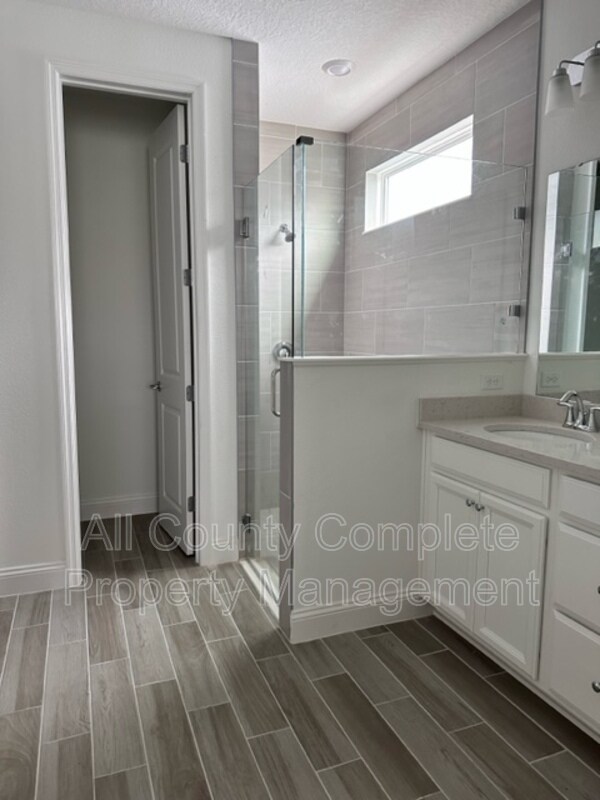Building Photo - 44 Clifton Bay Lp
