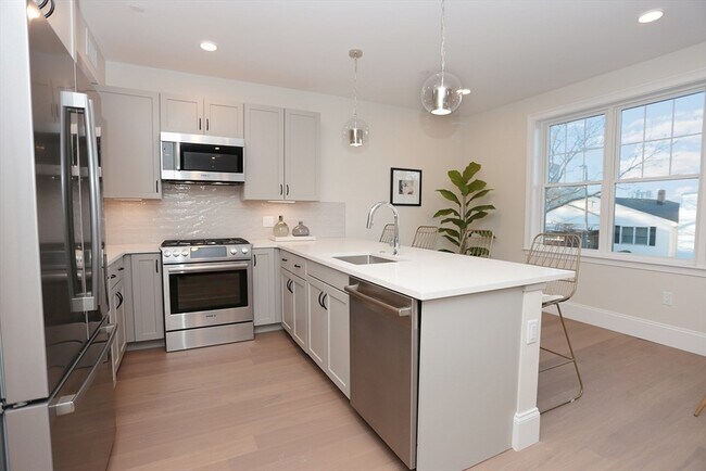 Foto del edificio - 336 Chelsea St