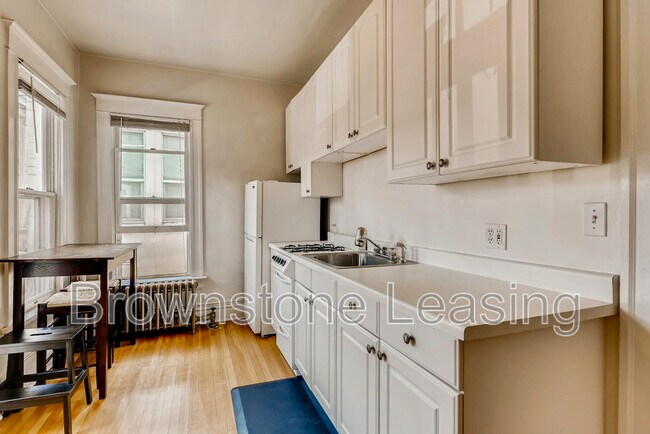 Foto del edificio - 1124 Emerson St