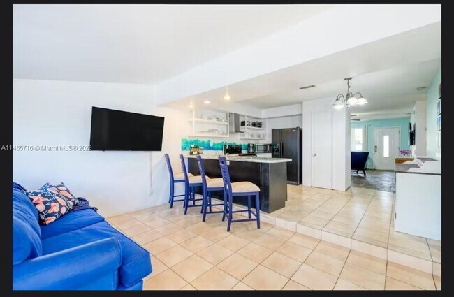 Foto del edificio - 1682 NE 56th Ct
