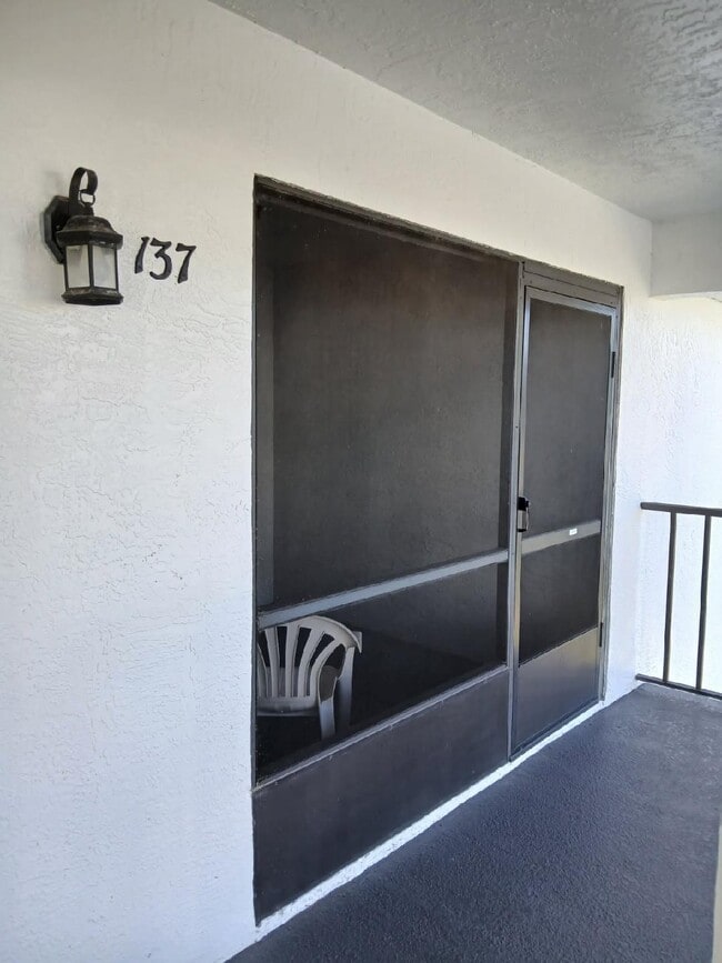 Building Photo - 137 Anton Ct