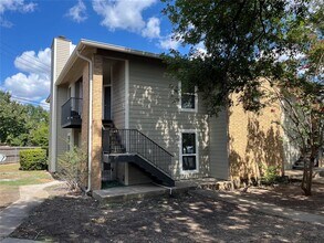Building Photo - 10616 Mellow Meadow Dr