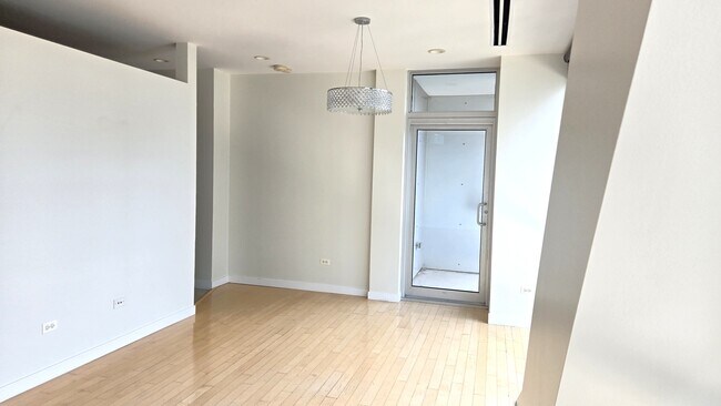 Foto del edificio - 510 W Erie St