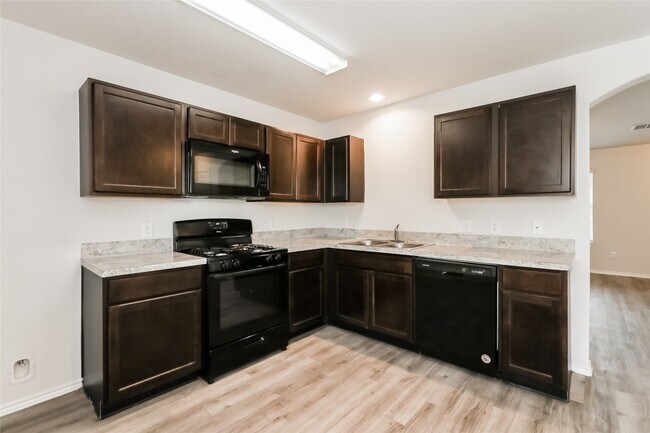 Foto del edificio - 17119 Hailey Harbor Dr