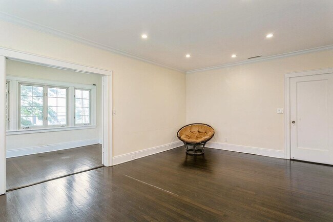 Foto del edificio - 371 Hayward Ave