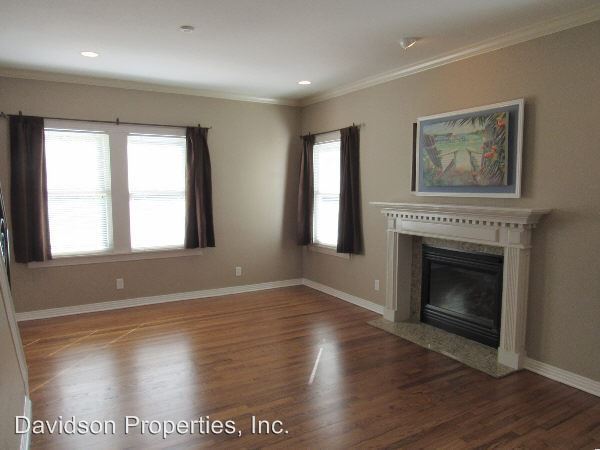 Building Photo - 125 Encino Ave