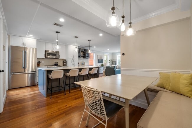 Building Photo - 377 K St