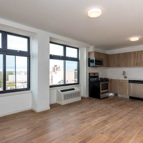 Building Photo - 618 Bushwick Ave
