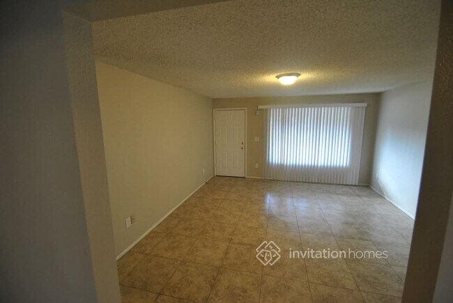 Building Photo - 3502 W Voltaire Ave