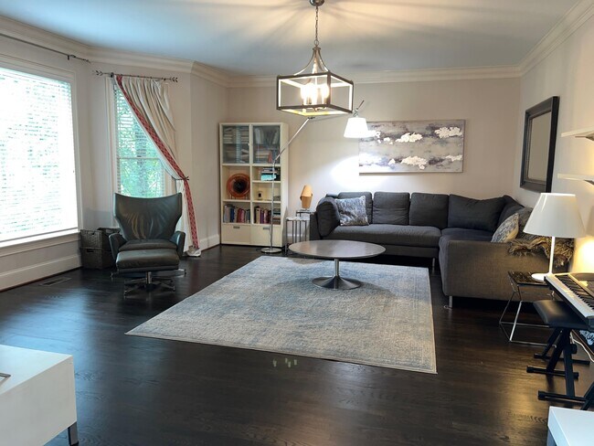 Foto del edificio - 126 Dewberry Ln