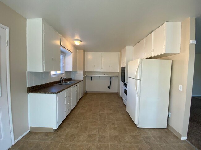 Foto del edificio - Cute Two Bedroom Cozy Home in Marina