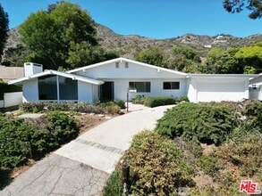Building Photo - 31617 Broad Beach Rd