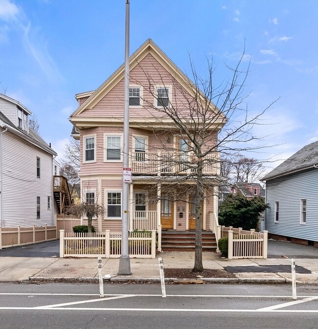 Building Photo - 2536 Massachusetts Ave