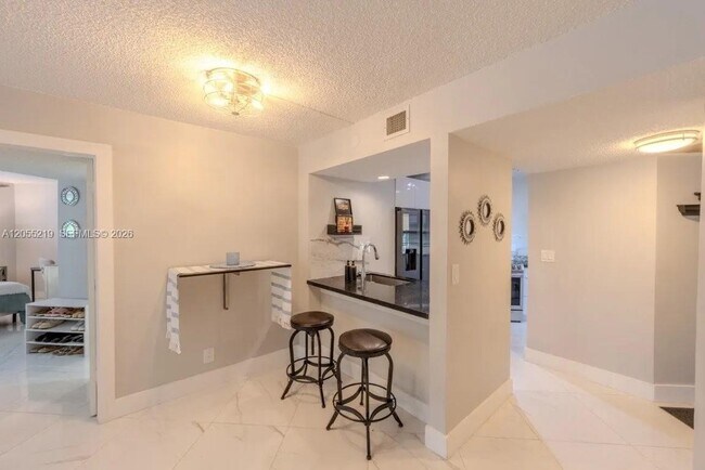 Foto del edificio - 10451 W Broward Blvd