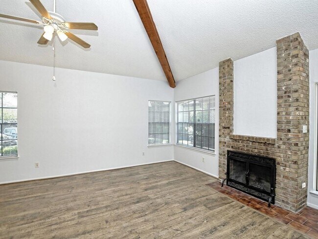 Building Photo - 1748 Ohlen Rd