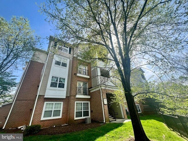 Building Photo - 13501 Derry Glen Ct