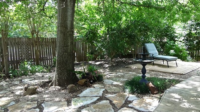 Foto del edificio - ALL Utilities Included!