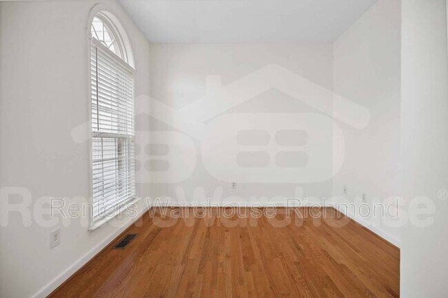 Building Photo - 8628 Ashbury Hls Ter