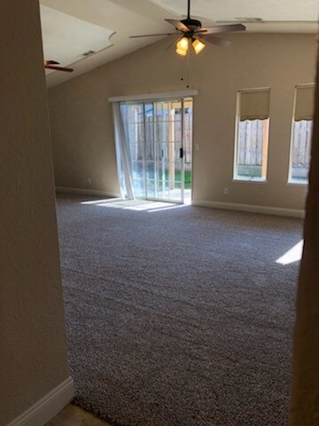 Foto del edificio - 3408 Moonview Dr
