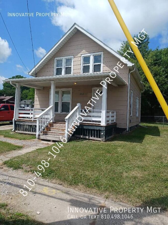 Building Photo - 3012 S Grand Traverse St