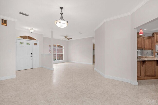 Foto del edificio - 8731 Thunderbird Dr