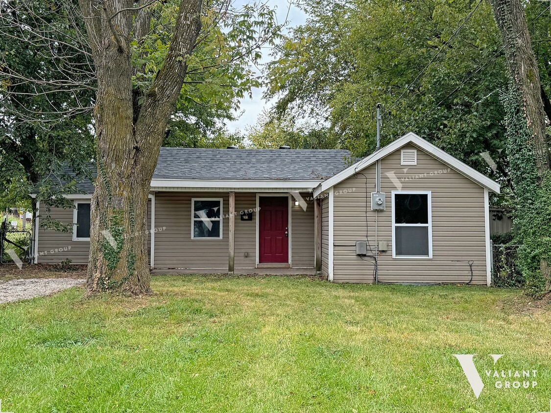 Primary Photo - Charming Ranch-Style Three-Bedroom, One-Ba...