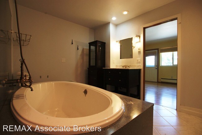 Building Photo - 2776 Utopian Way