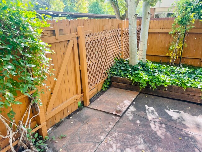 Building Photo - 6054 S 2075 E