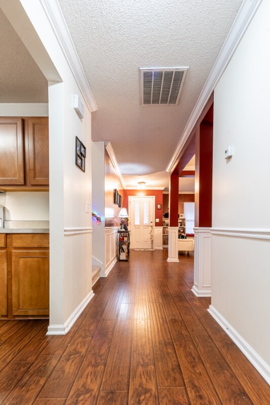 Foto del edificio - 5148 Torrey Ln