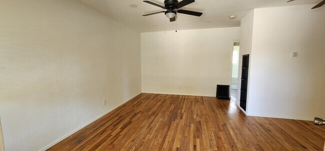 Foto del edificio - 2307 Kenmere Ave