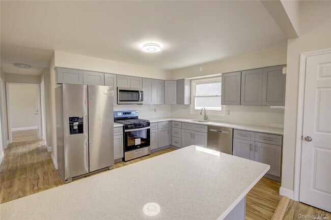 Foto del edificio - 207 Catherine Ave