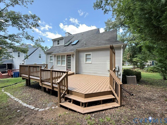 Building Photo - 10405 Gibsons Landing Dr