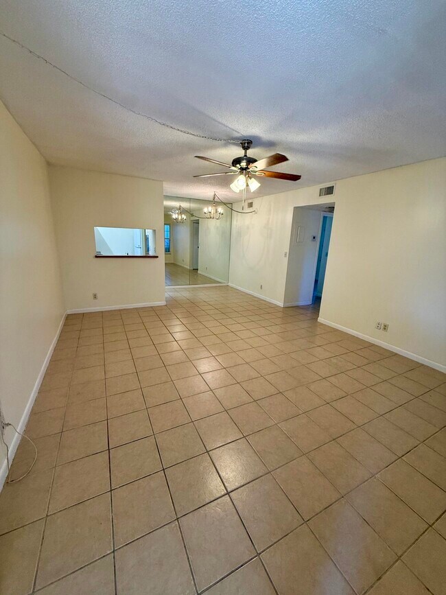 Building Photo - 3764 N University Dr
