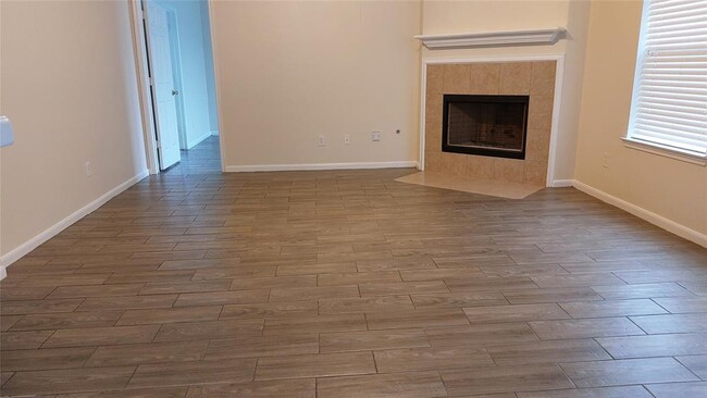 Building Photo - 2711 Shallow Falls Ct