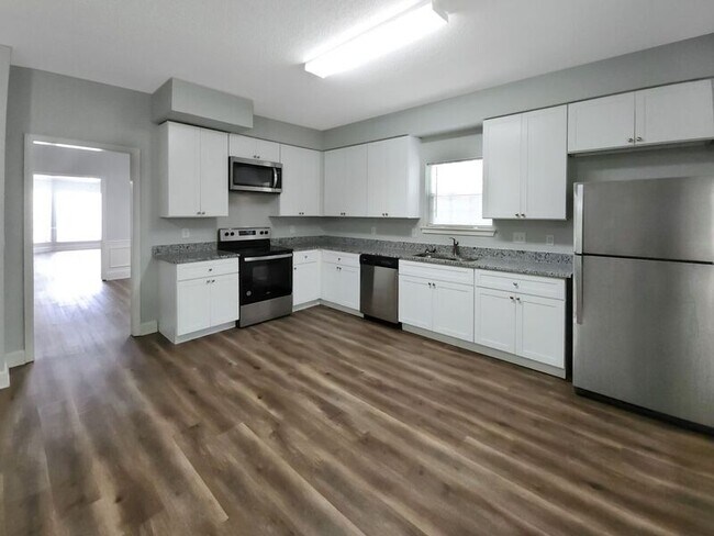 Building Photo - 9205 Charlton Pl