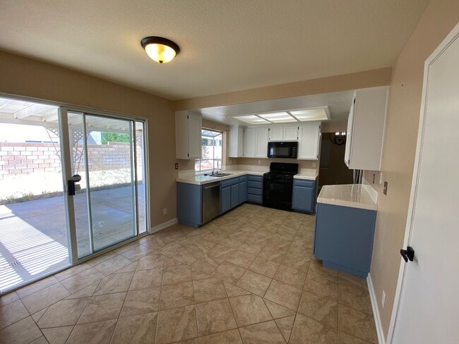 Foto del edificio - Quartz Hill Beauty