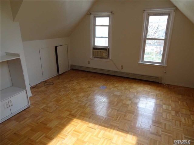 Building Photo - 137-34 Mulberry Ave