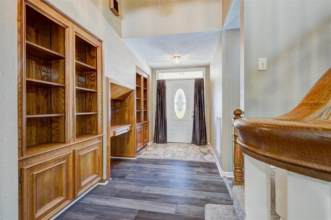 Foto del edificio - 6502 Inverness Way