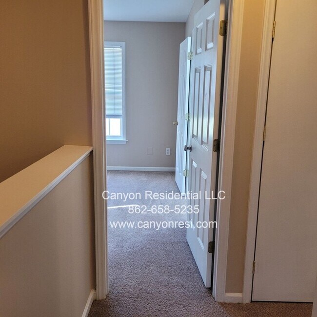 Foto del edificio - 4396 Moat Dr