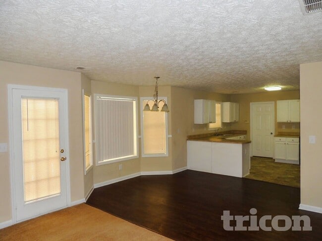 Foto del edificio - 8036 Harmony Lakes Dr