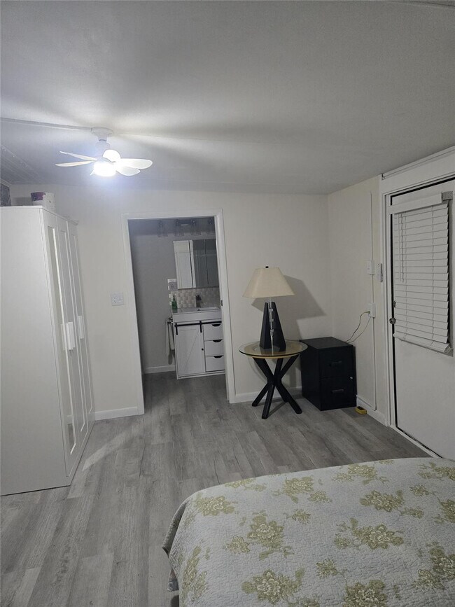 Foto del edificio - 2321 SW 87th Terrace