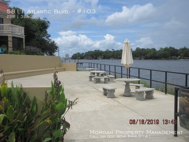Building Photo - Great Condo with Access to St. John's River